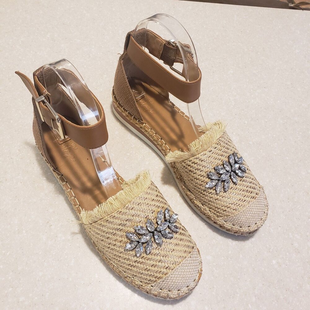 Crown Women's Vintage Bonfire 3 Brown Woven Embellished Size 7.5M